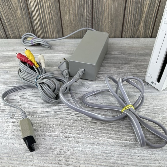 Nintendo Wii RVL-001 with Cables & Power Adapter NO Controllers Tested Working - Picture 5 of 16